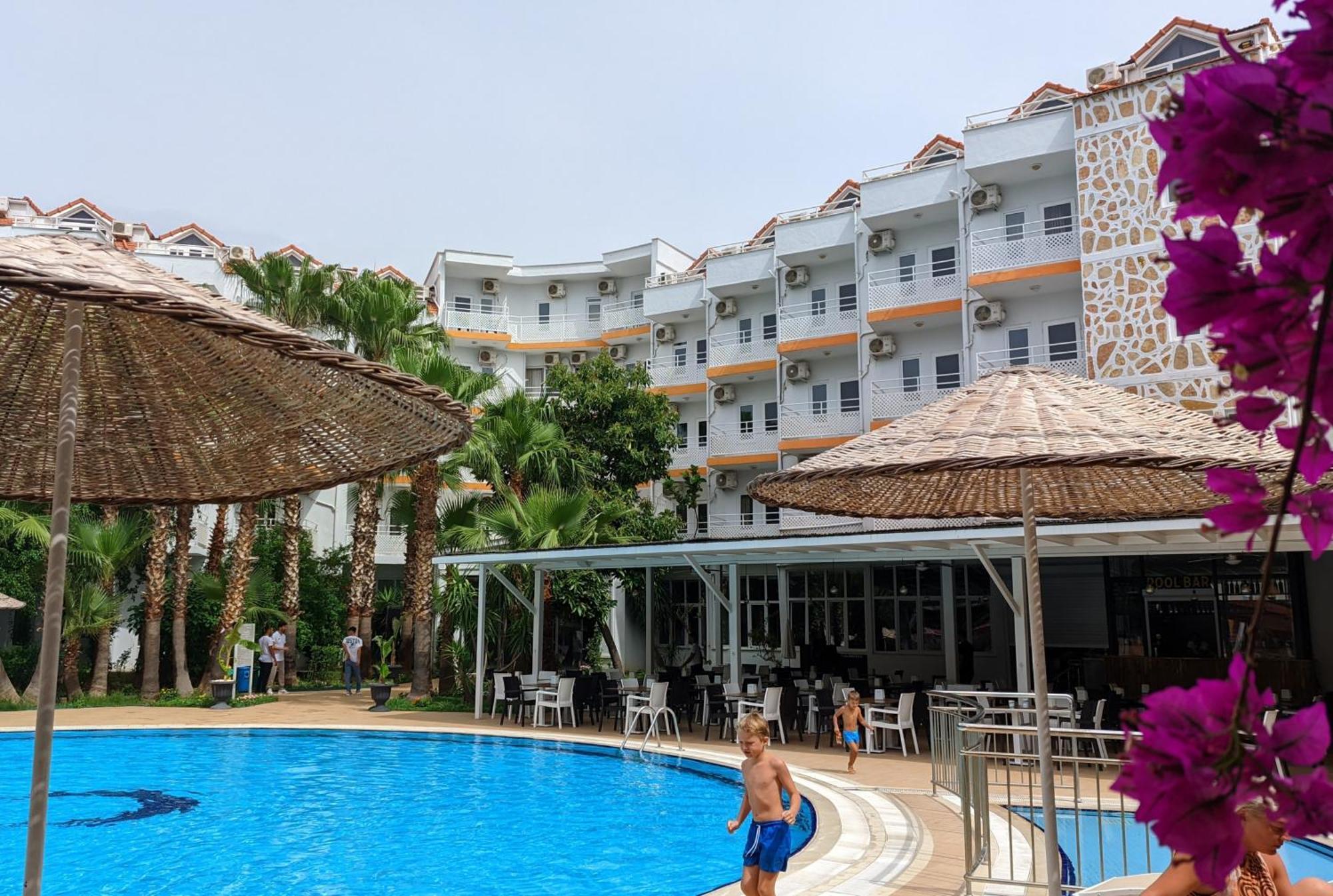 Uk Hotel Kiris Antalya Exterior photo