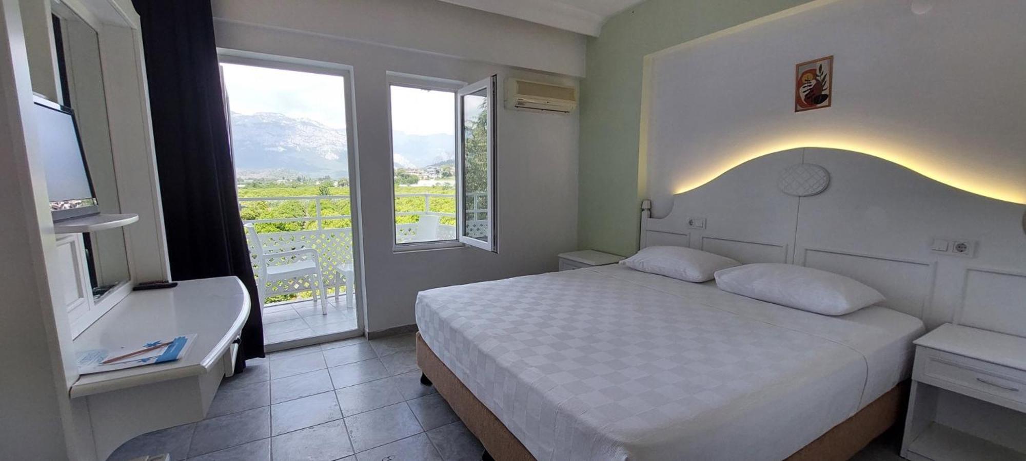 Uk Hotel Kiris Antalya Exterior photo